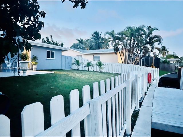 1980 NW 33rd Court, Oakland Park, FL 33309