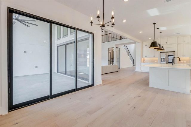 1327 Crown Forest Drive, Missouri City, TX 77459