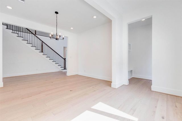 1327 Crown Forest Drive, Missouri City, TX 77459