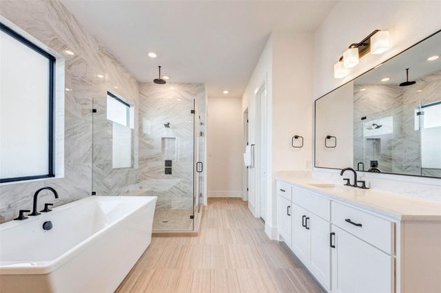 1327 Crown Forest Drive, Missouri City, TX 77459