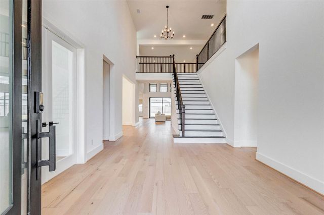 1327 Crown Forest Drive, Missouri City, TX 77459