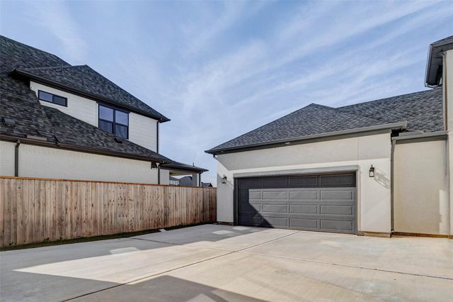 1327 Crown Forest Drive, Missouri City, TX 77459