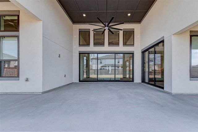 1327 Crown Forest Drive, Missouri City, TX 77459