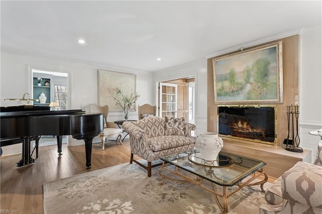 26 Amy Brooks DR, Newport News, VA 23606