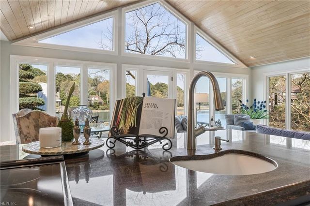 26 Amy Brooks DR, Newport News, VA 23606