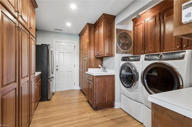 26 Amy Brooks DR, Newport News, VA 23606