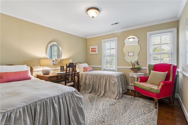 26 Amy Brooks DR, Newport News, VA 23606