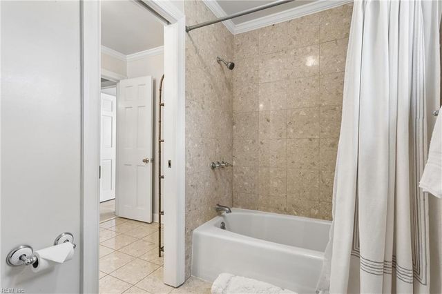 26 Amy Brooks DR, Newport News, VA 23606