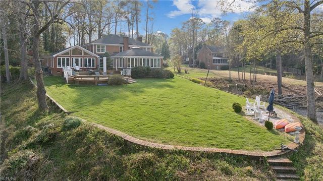 26 Amy Brooks DR, Newport News, VA 23606