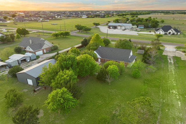 3441 Fm 66, Waxahachie, TX 75167