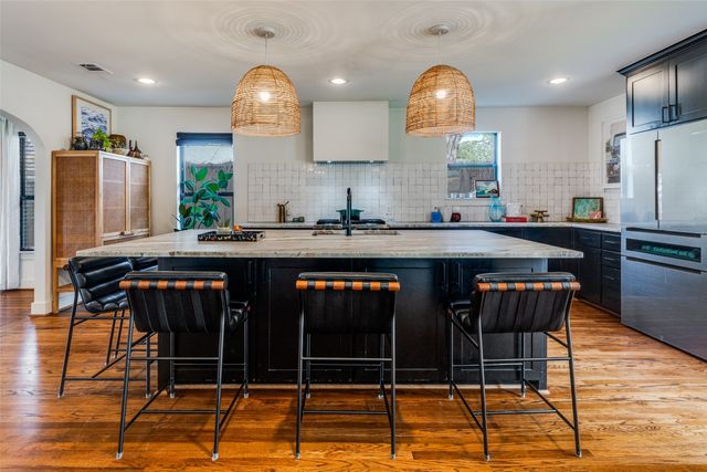 1126 Lausanne Avenue, Dallas, TX 75208