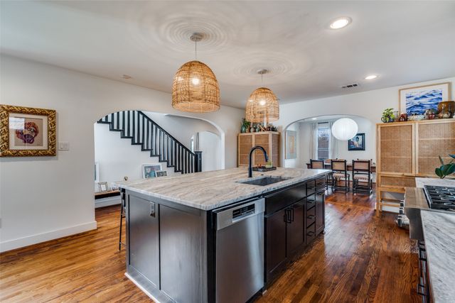 1126 Lausanne Avenue, Dallas, TX 75208