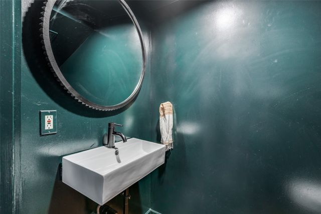 1126 Lausanne Avenue, Dallas, TX 75208