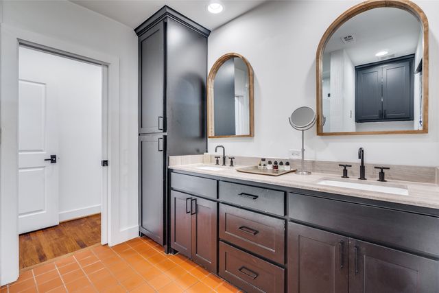 1126 Lausanne Avenue, Dallas, TX 75208