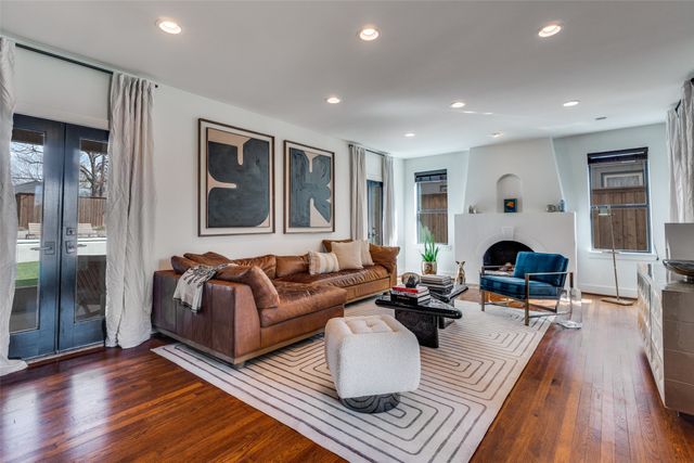 1126 Lausanne Avenue, Dallas, TX 75208