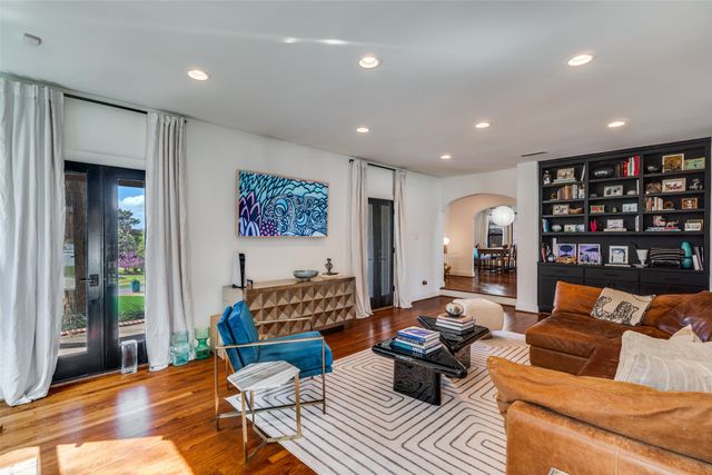 1126 Lausanne Avenue, Dallas, TX 75208