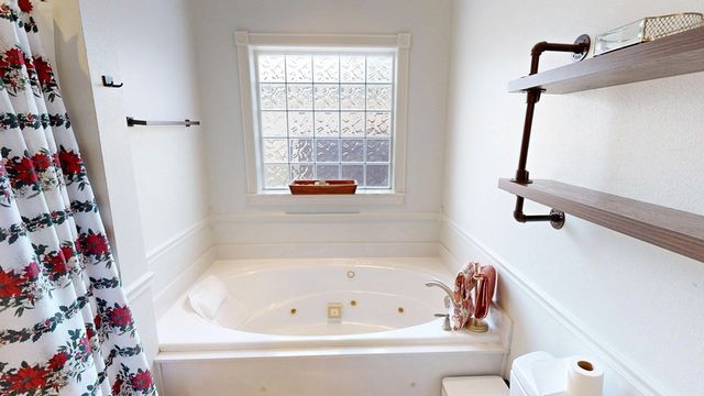 216 Glen Oaks Drive, Dothan, AL 36301