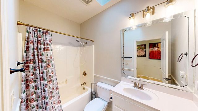 216 Glen Oaks Drive, Dothan, AL 36301