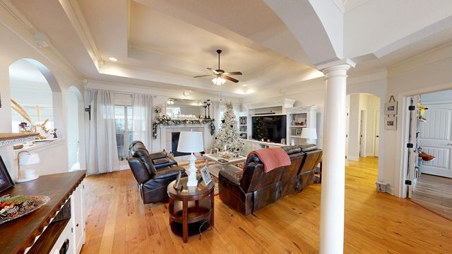 216 Glen Oaks Drive, Dothan, AL 36301