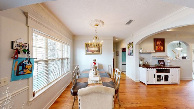 216 Glen Oaks Drive, Dothan, AL 36301