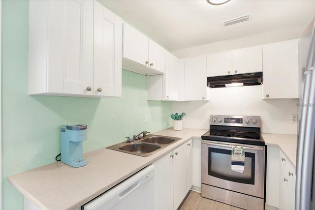 6490 34TH AVENUE N, St Petersburg, FL 33710