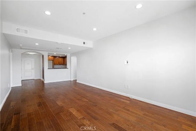 6800 Corbin Avenue 106, Reseda, CA 91335