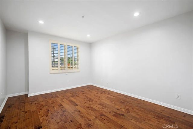 6800 Corbin Avenue 106, Reseda, CA 91335