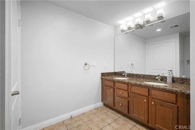 6800 Corbin Avenue 106, Reseda, CA 91335