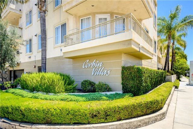 6800 Corbin Avenue 106, Reseda, CA 91335