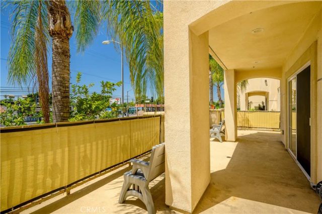 6800 Corbin Avenue 106, Reseda, CA 91335