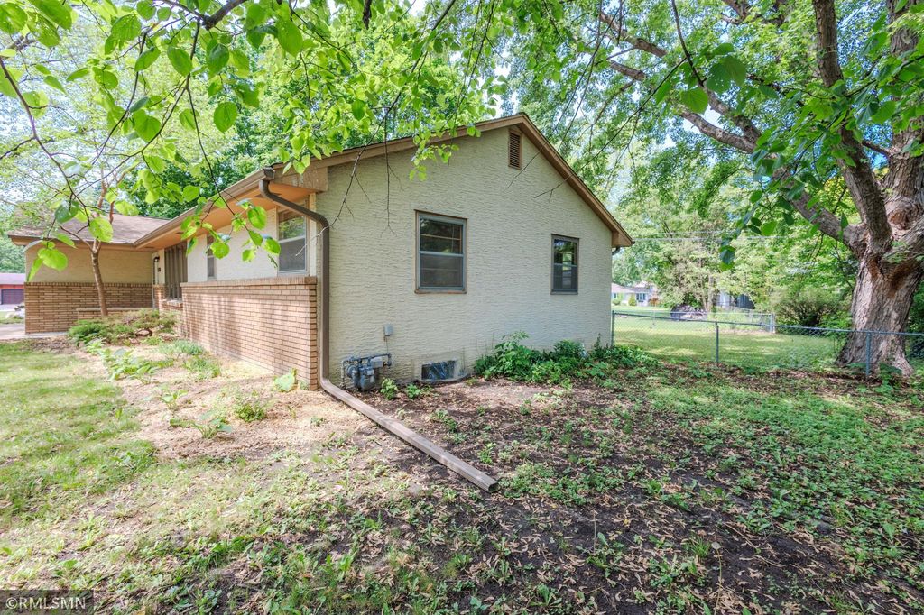 8324 62nd Avenue N, Brooklyn Park, MN 55428 — photo 4