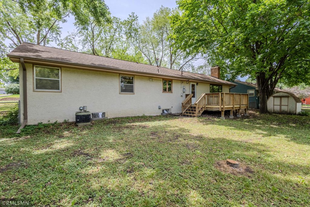 8324 62nd Avenue N, Brooklyn Park, MN 55428 — photo 5
