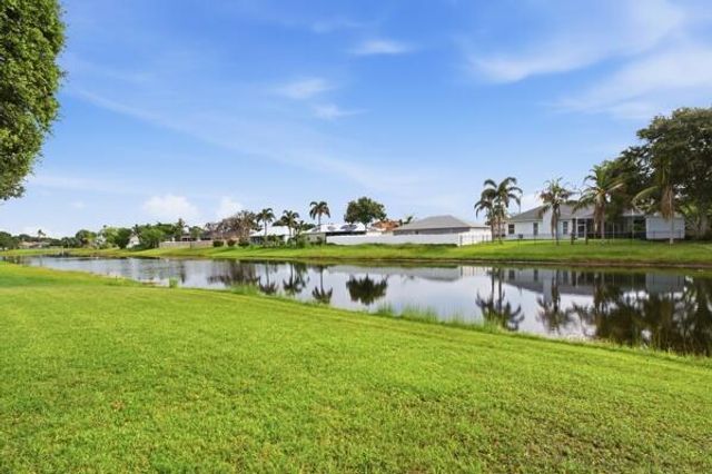 2201 SE BOWIE Street, Port St. Lucie, FL 34952