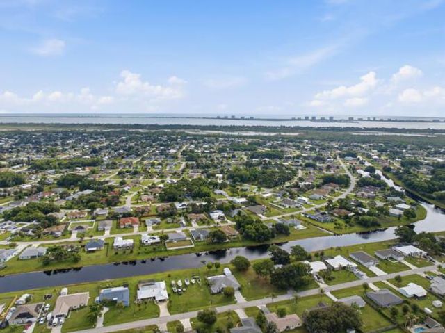 2201 SE BOWIE Street, Port St. Lucie, FL 34952