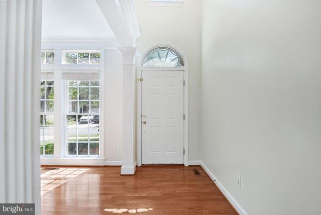 8416 CHURCHSIDE DR, Gainesville, VA 20155