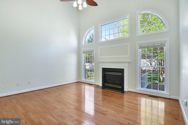 8416 CHURCHSIDE DR, Gainesville, VA 20155