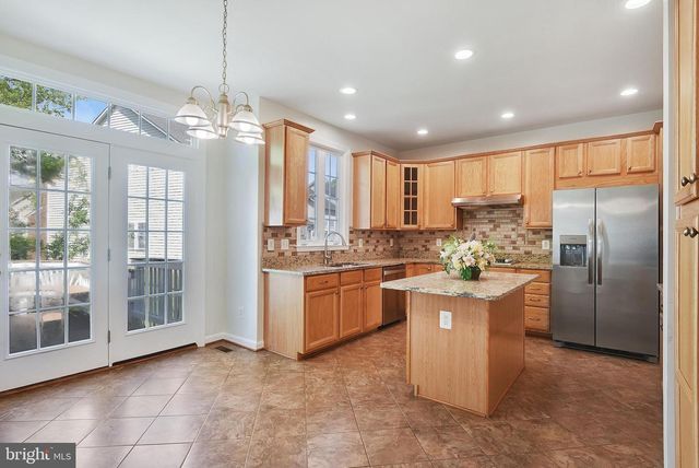 8416 CHURCHSIDE DR, Gainesville, VA 20155