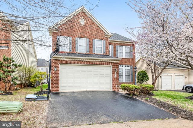 8416 CHURCHSIDE DR, Gainesville, VA 20155