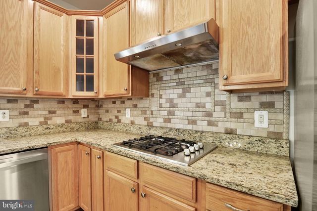 8416 CHURCHSIDE DR, Gainesville, VA 20155