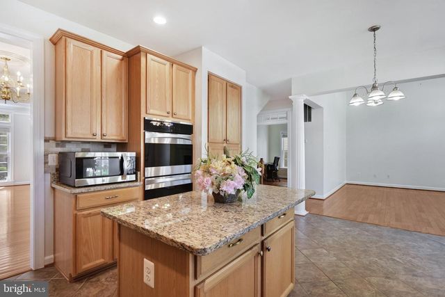 8416 CHURCHSIDE DR, Gainesville, VA 20155
