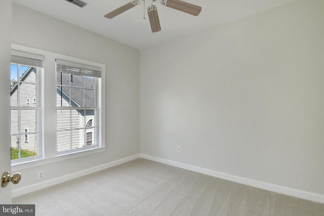 8416 CHURCHSIDE DR, Gainesville, VA 20155
