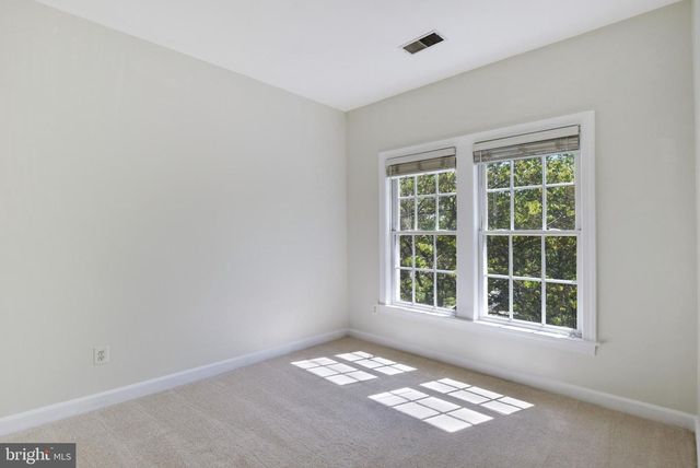 8416 CHURCHSIDE DR, Gainesville, VA 20155