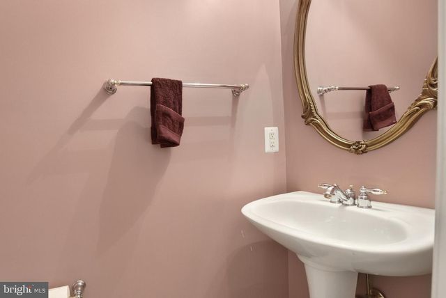 8416 CHURCHSIDE DR, Gainesville, VA 20155