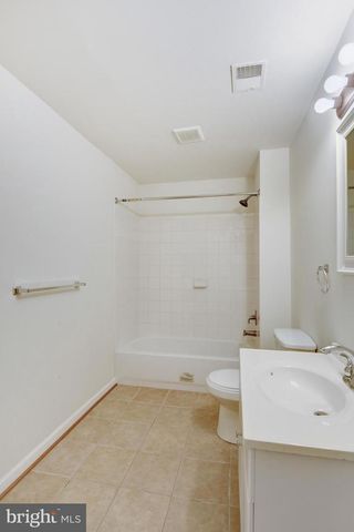 8416 CHURCHSIDE DR, Gainesville, VA 20155