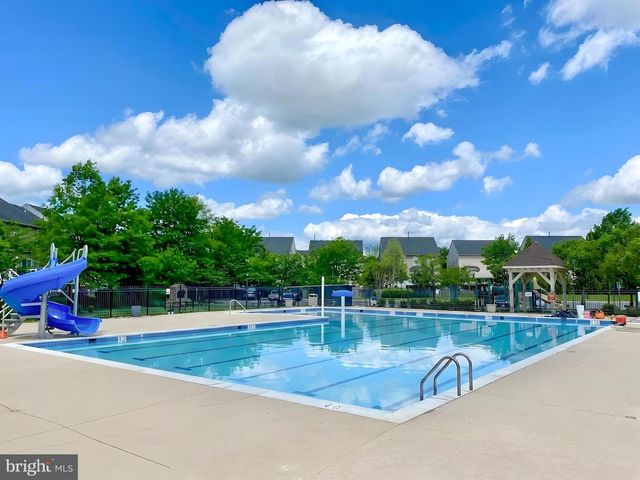 8416 CHURCHSIDE DR, Gainesville, VA 20155