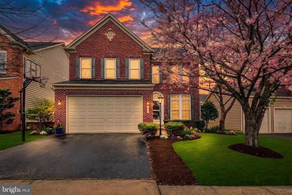 8416 CHURCHSIDE DR, Gainesville, VA 20155