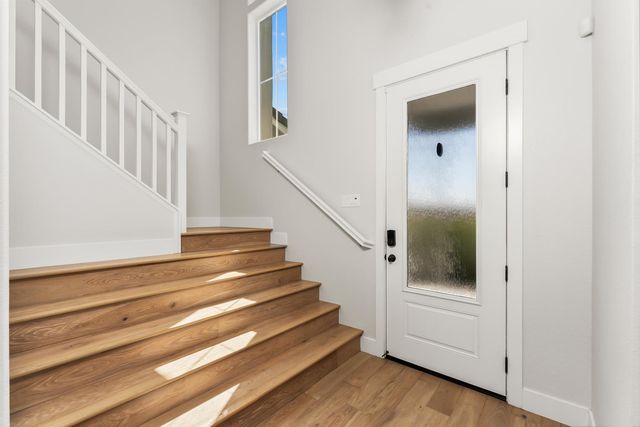 3166 Sofia Dr, Lincoln, CA 95648