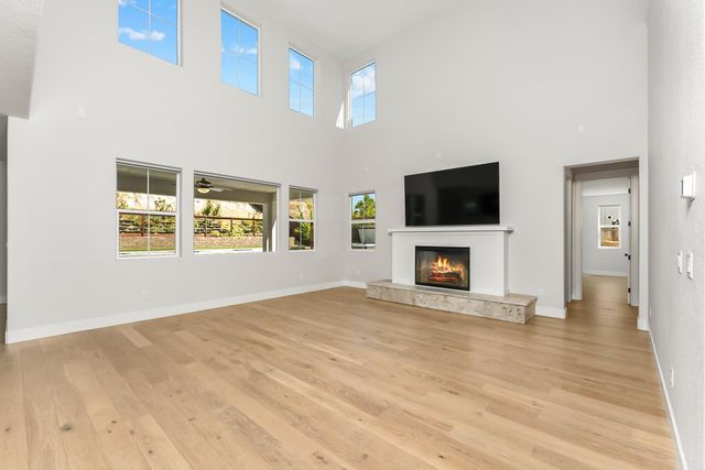 3166 Sofia Dr, Lincoln, CA 95648