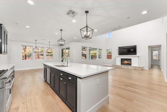 3166 Sofia Dr, Lincoln, CA 95648