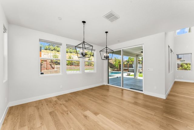 3166 Sofia Dr, Lincoln, CA 95648